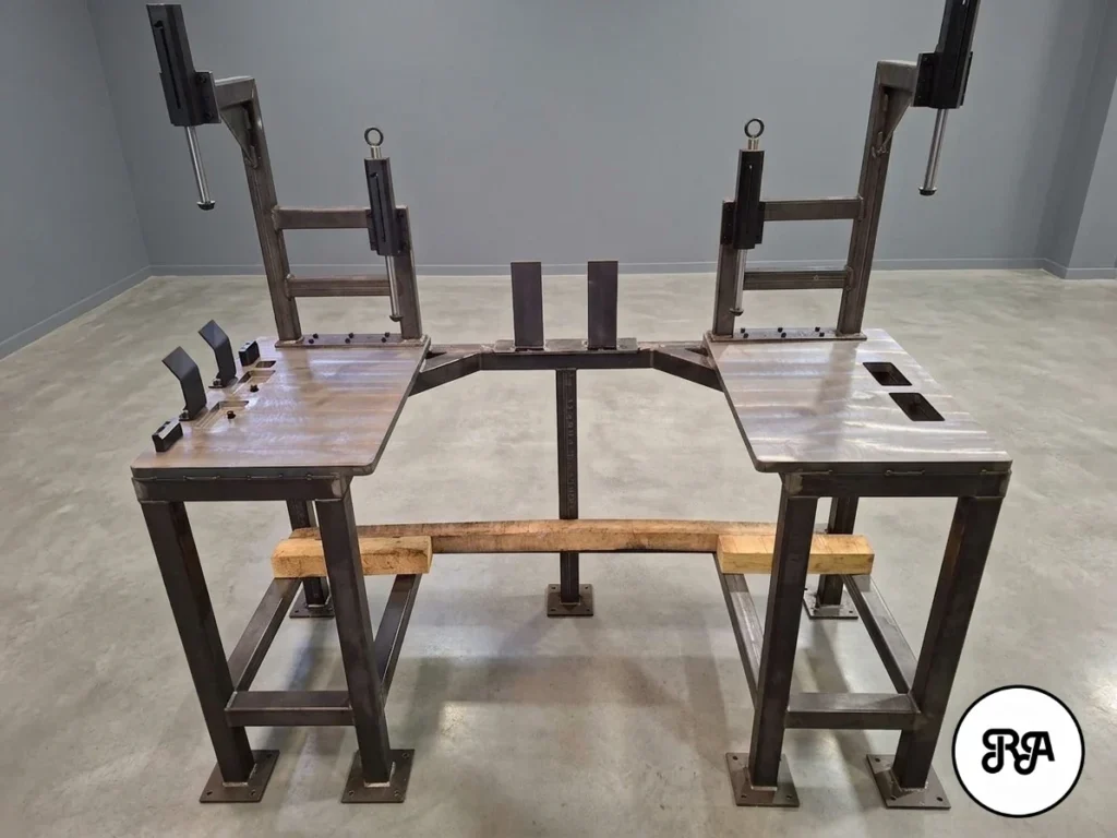 Conjunto de bancadas de utillaje de Industrias Ríos para verificación de paletas de montaje